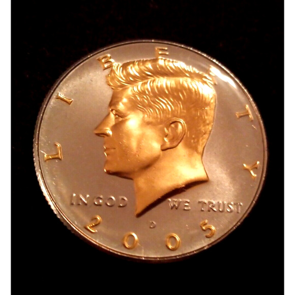 24k Gold & .999 Silver Plated Kennedy Half Dollar 2005-D - Picture 1 of 7